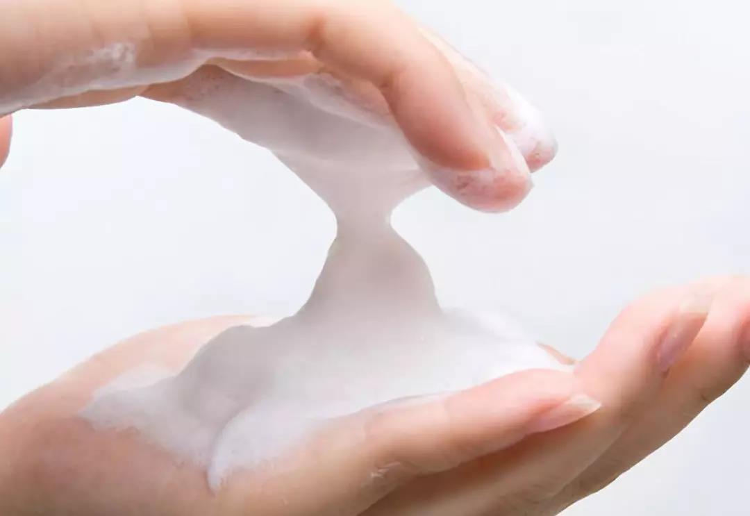 油性肌膚如何保濕補水?有哪些誤區(qū)? 油性肌膚如何保濕補水?有哪些誤區(qū)?